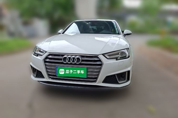 Used Audi A4L 2019 40 TFSI Fashion Edition China VI Emission Standard Front