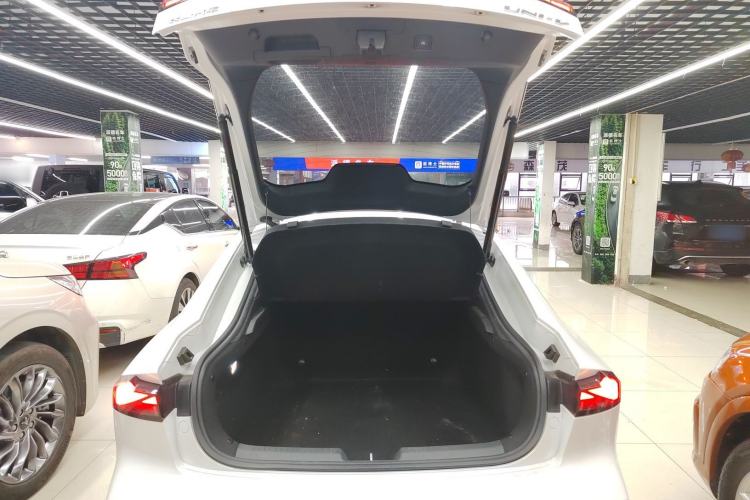 Used Changan UNI-V iDD 2023 Zhidian iDD 1.5T 113km Smart & Fun Version (Rapid Edition)