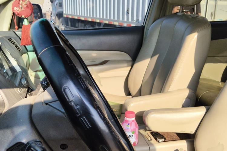 Used BYD M6 2013 2.4L Manual Luxury Model