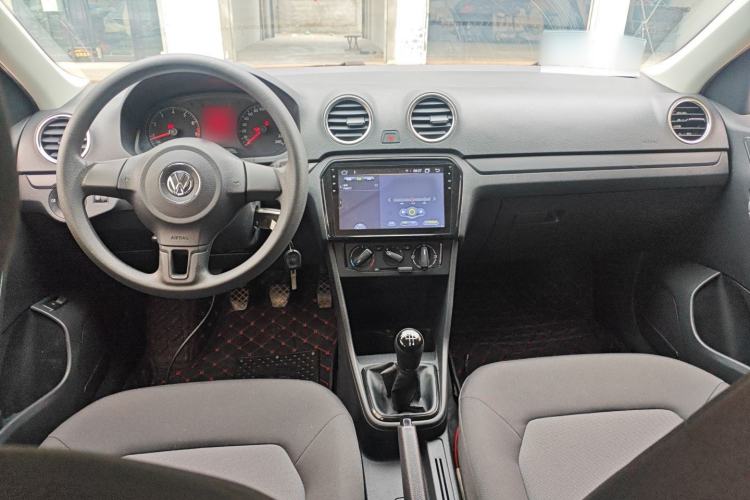 Used Volkswagen Jetta 2015 Value Edition 1.6L Manual Fashionable Style
