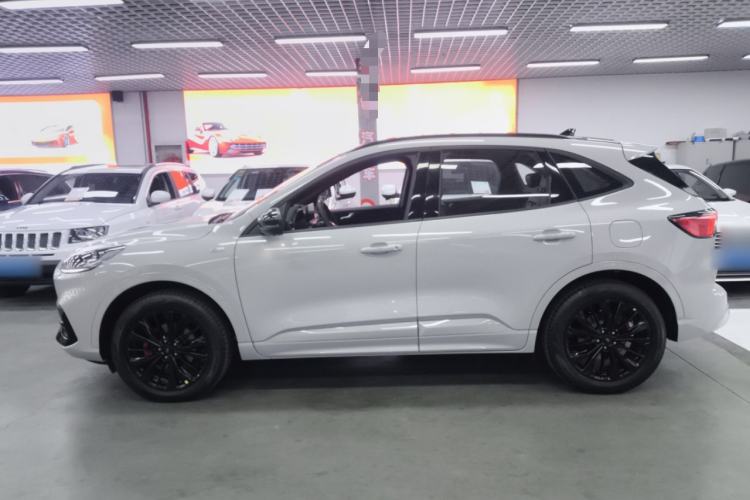 Used Ford Escape 2024 EcoBoost 245 Four-Wheel Drive ST-Line Pro Trim
