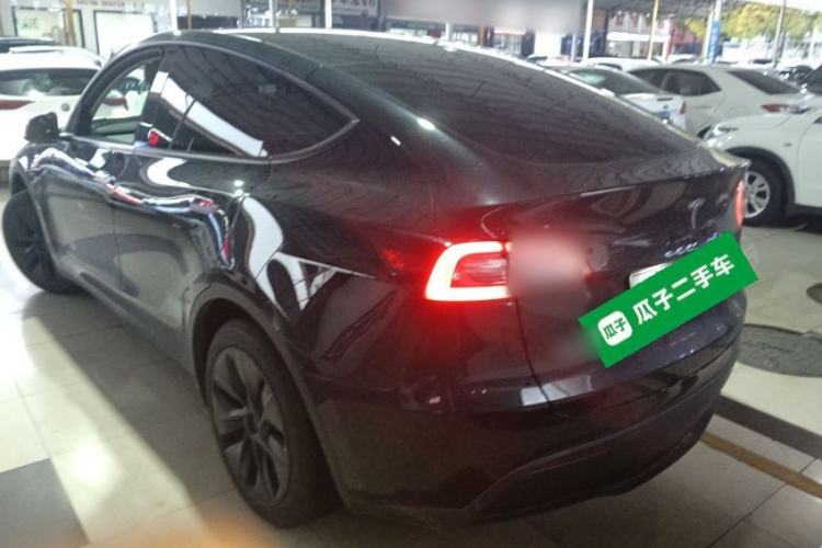 Used Tesla Model Y 2023 Rear-Wheel-Drive Version
