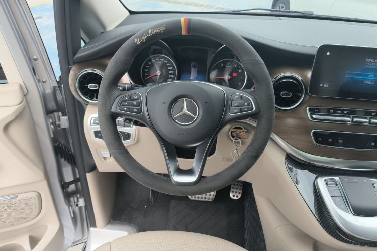Used Mercedes-Benz V-Class 2022 V 260 L Long-wheelbase Luxury Edition Steering Wheel