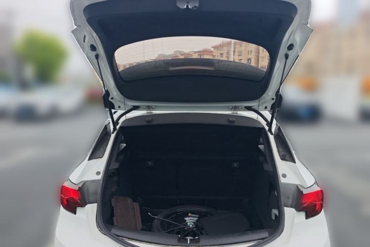 Used Buick Verano 2016 Hatchback GS 20T Dual-Clutch Passionate Sporty Model Trunk