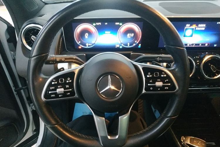 Used Mercedes-Benz GLB 2020 GLB 200 Dynamic Edition Steering Wheel
