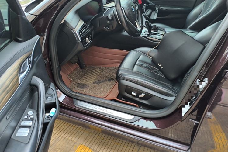 Used BMW 5 Series 2019 530Li Leading Model Luxury Package Driver Seat