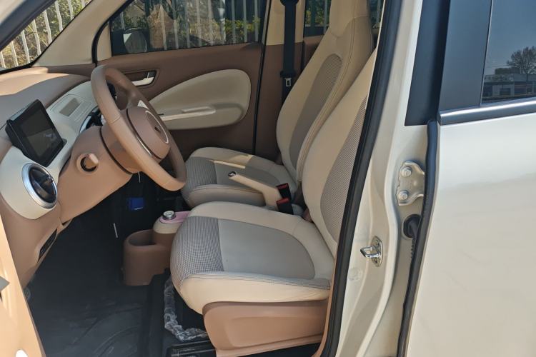Used Wuling Hongguang MINIEV 2025 Four-Door Version Advanced Edition Left Front Seat