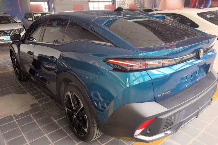 Used Peugeot 408X 2023 Charm Version Exterior 2