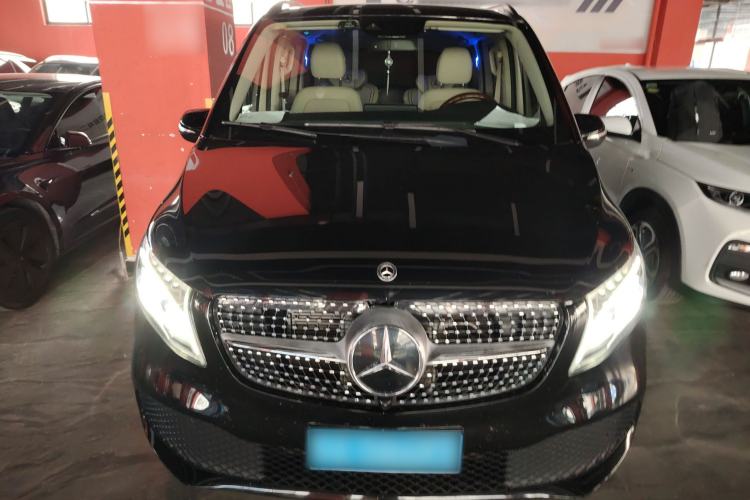 Used Mercedes-Benz V-Class 2020 V 260 Avantgarde Edition Front