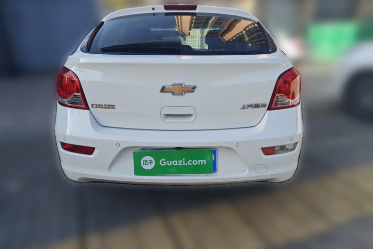 Used Chevrolet Cruze 2015 Hatchback 1.6L Automatic Comfort Edition Rear
