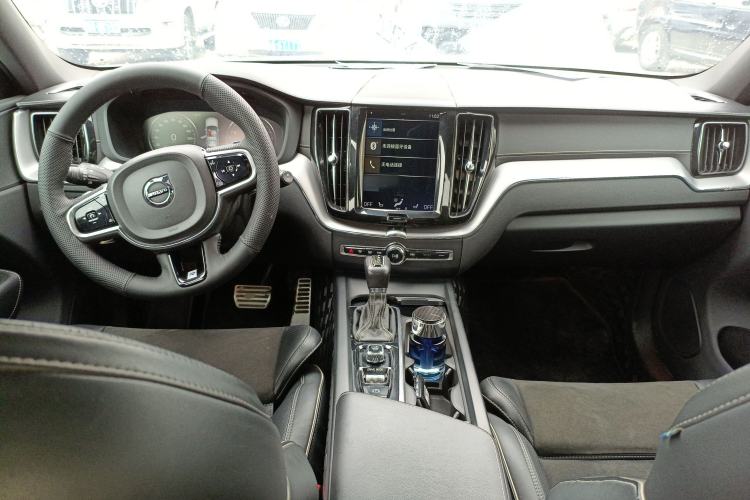 Used Volvo XC60 2018 T5 4x4 Zhiya Sport Edition