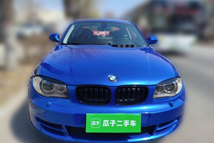 Used BMW 1 Series 2011 120i two-door coupe
