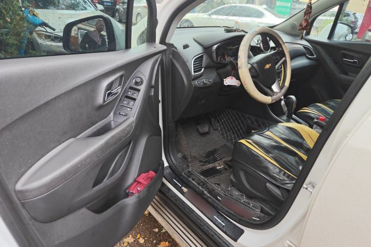 Used Chevrolet Trax 2018 330T Automatic Two-Wheel Drive Luxury Model