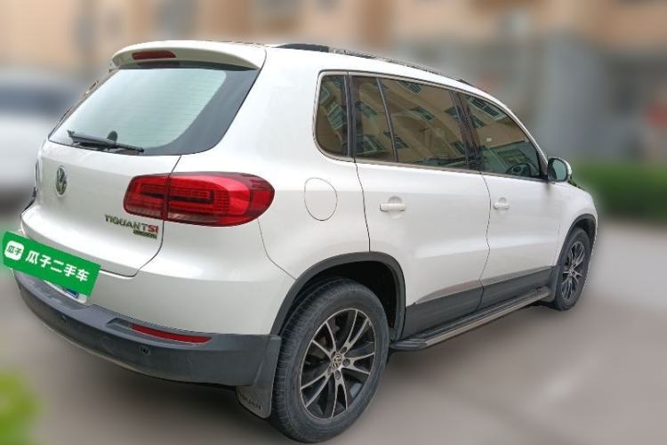 Used Volkswagen Tiguan 2015 1.8TSI Automatic Two-Wheel Drive Luxury Model Rear Right 45 Deg
