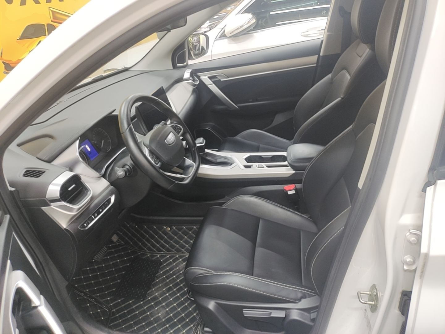 Geely Auto Coolray 2025 1.5L CVT Super Edition — снимка 17