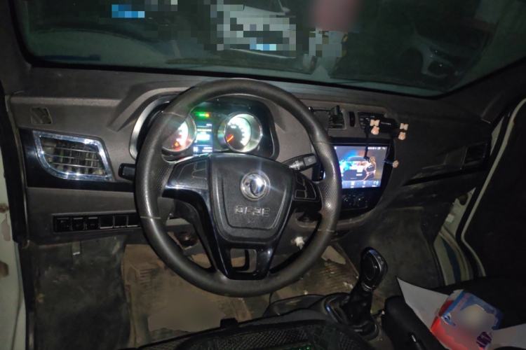 Used Dongfeng Yufeng EM26 2023 Standard Edition 41.472 kWh Henan Lithium Power Center Console