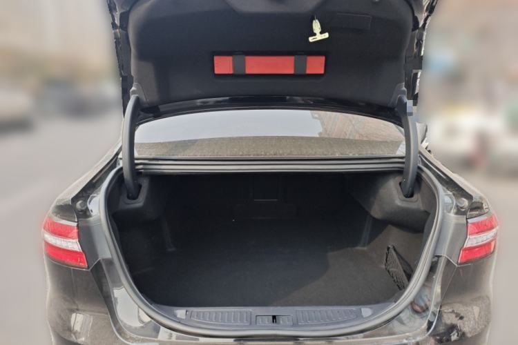 Used Ford Taurus 2019 EcoBoost 245 Premium Edition Trunk