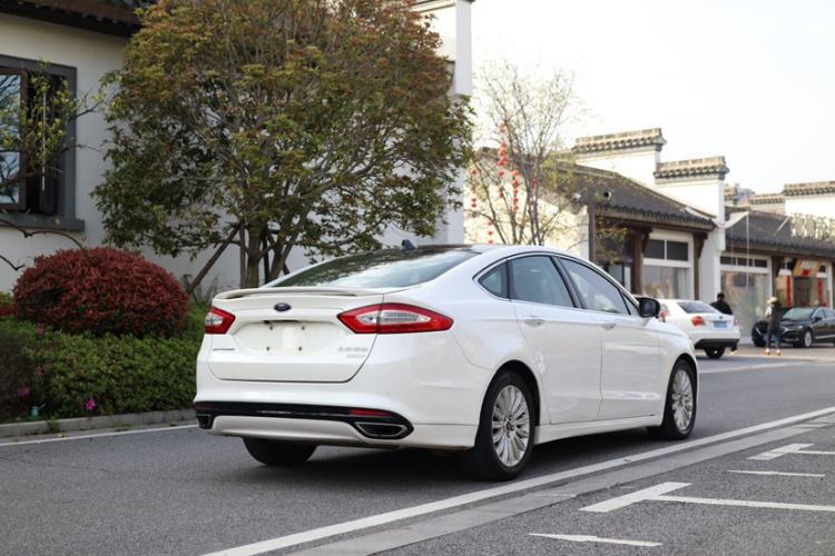 Used Ford Mondeo 2013 2.0L GTDi 200 Fashion Edition Exterior 4