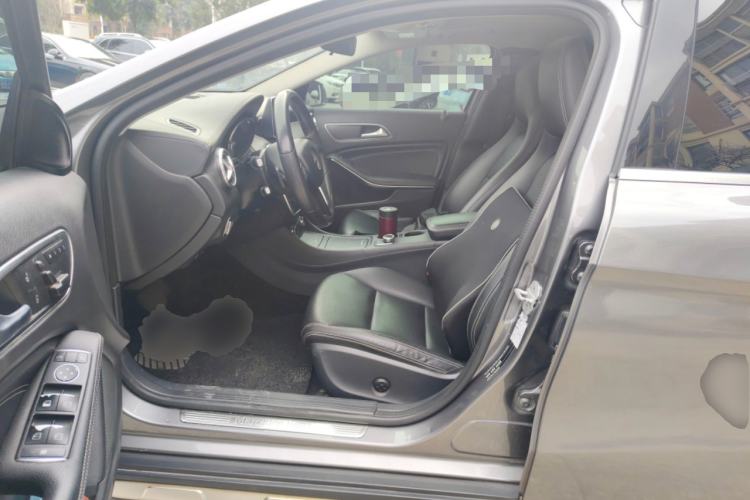 Used Mercedes-Benz GLA 2015 GLA 200 Fashion Model