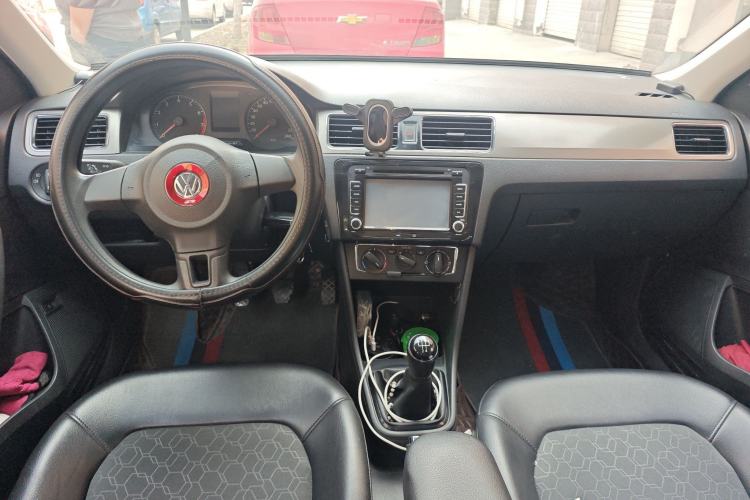 Used Volkswagen Santana 2015 1.4L Manual Comfort Edition Center Console