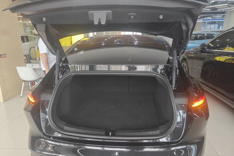 Used Nio ET5 2022 75 kWh