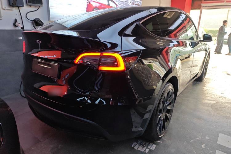 Used Tesla Model Y 2022 Long-Range All-Wheel-Drive Version