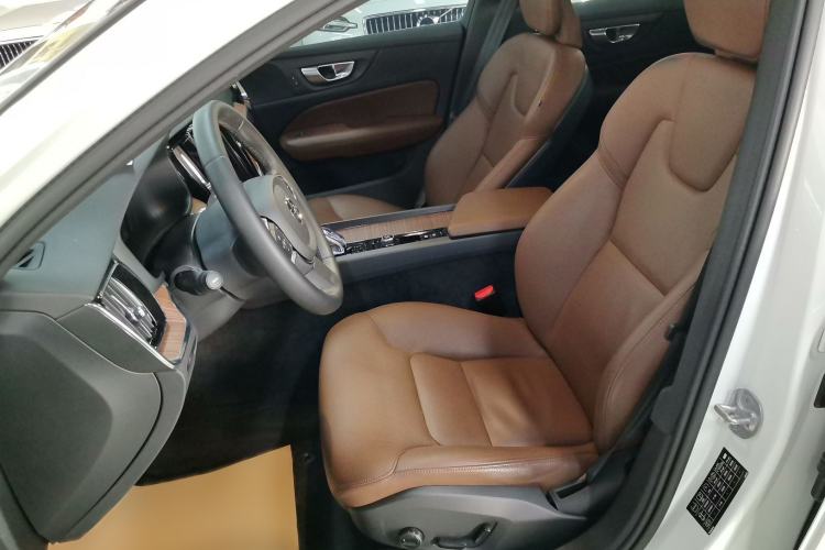 Used Volvo S60 2024 B4 Zhiyi Luxury Edition