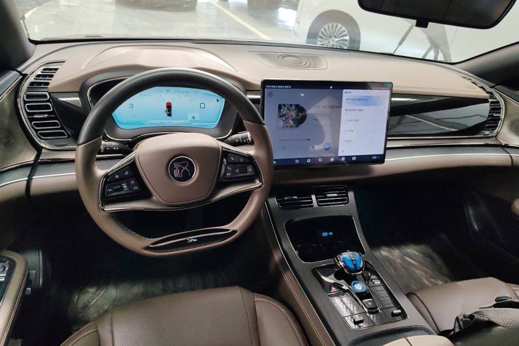 Used BYD Han 2023 DM-i Champion Edition 121KM Prestige Model