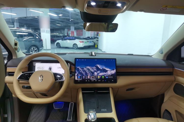 Used Hima AITO M7 2024 1.5T Intelligent Driving Rear-Drive Max Edition 6 Seats Center Console