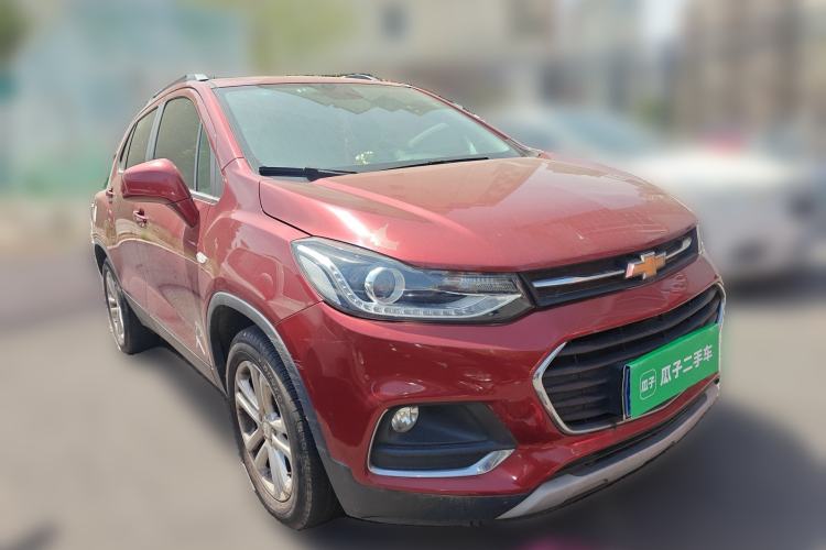Used Chevrolet Trax 2017 1.4T Automatic Two-Wheel Drive Luxury Version Front Right 45 Deg
