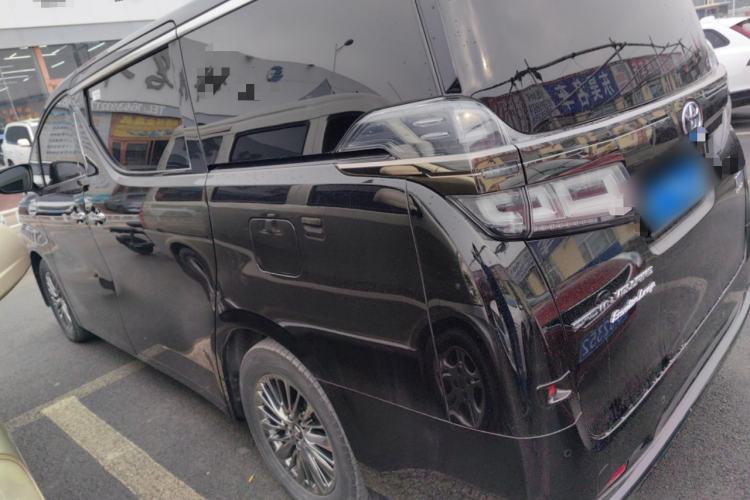 Used Toyota Vellfire 2023 Crown Dual-Engine 2.5L HV Luxury Edition