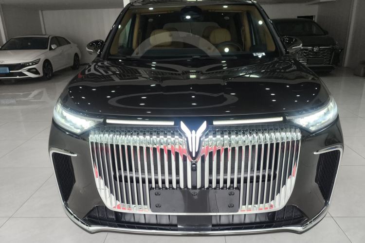 Used VOYAH Dream 2025 PHEV Four-Wheel-Drive Flagship Kunpeng Edition Front