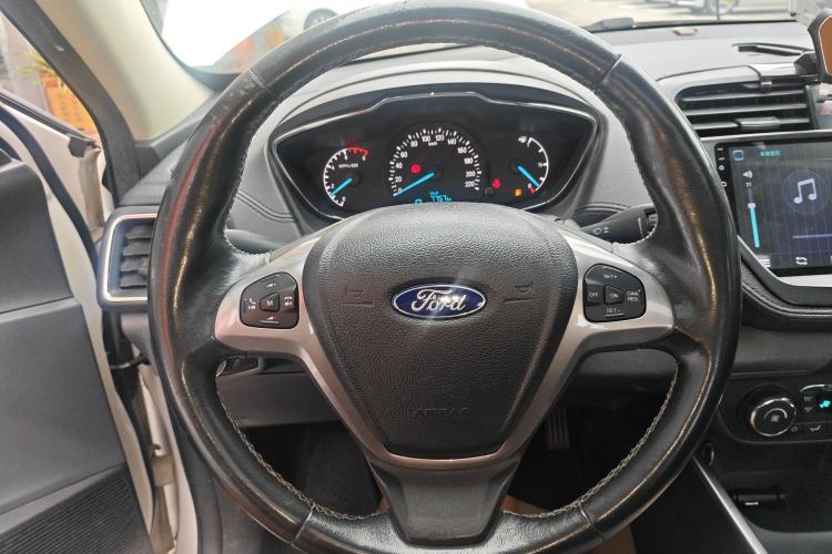 Used Ford Escort 2015 1.5L Automatic Fashion Model