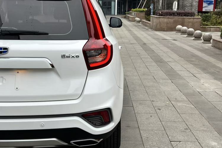 Used Geely Auto Vision X6 2018 1.4T CVT 4G Connected Flagship Edition
