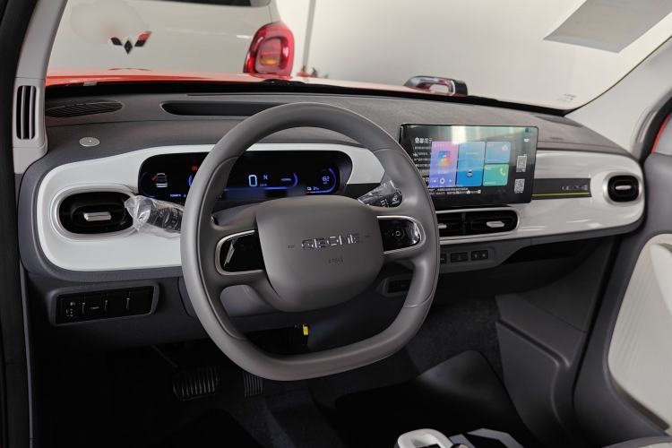 Used Geely Galaxy Panda 2025 210km Panda Rider Center Console