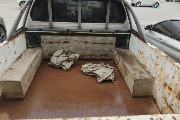 Used JMC Yuhu 7 2017 2.4T Classic Edition Diesel 4x4 Luxury Version JX4D24A5L
