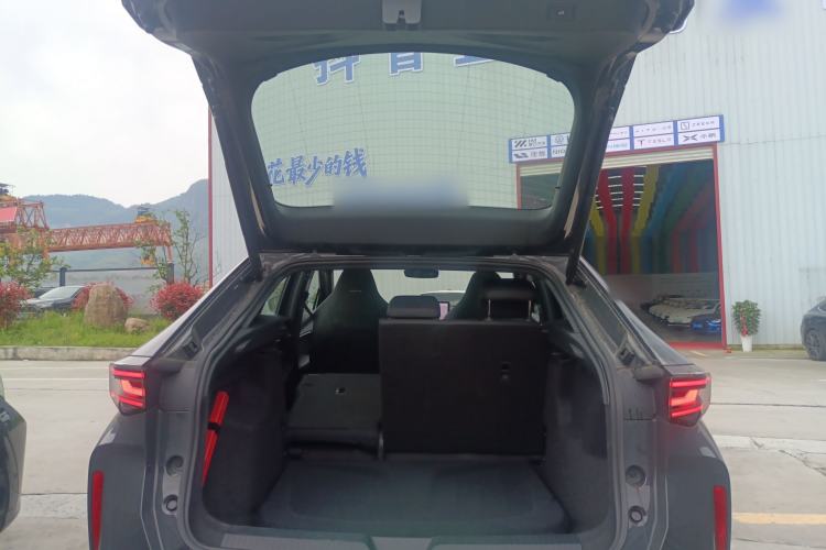 Used Volkswagen ID.UNYX 2024 Pro Long-Range Version Trunk