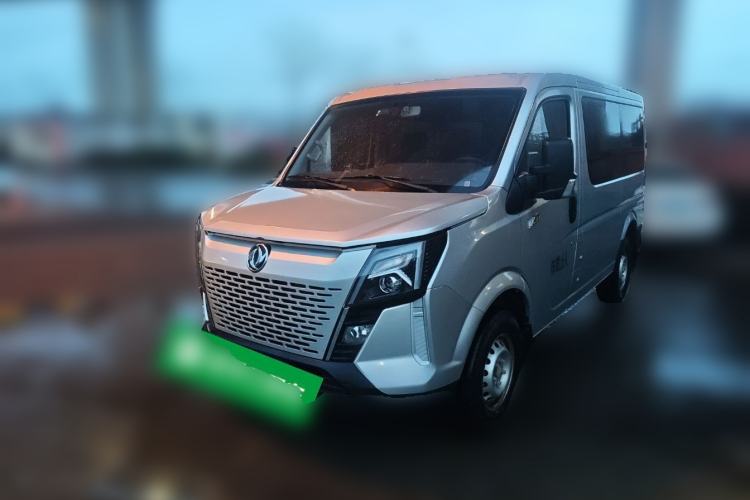 Used Dongfeng Yufeng 2023 V9+ 2.0T Automatic Front-Wheel-Drive Short Wheelbase Low-Roof Model with 5/6 Seats