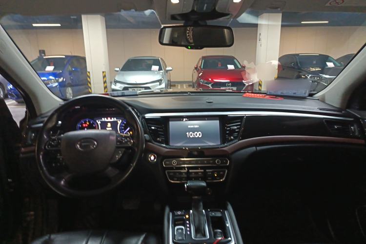 Used GAC Trumpchi GS8 2017 320T Two-Wheel Drive Luxury Smart Connectivity Version (7 Seats)
