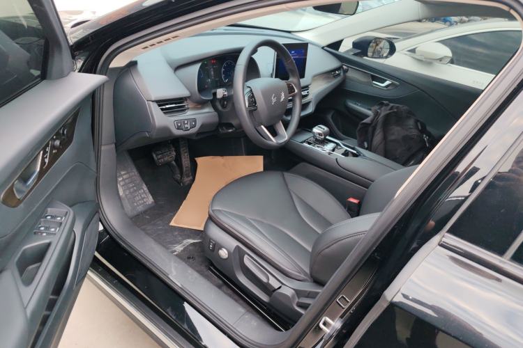 Used Hongqi E-QM5 2021 Charging Version Flagship Edition Left Front Seat