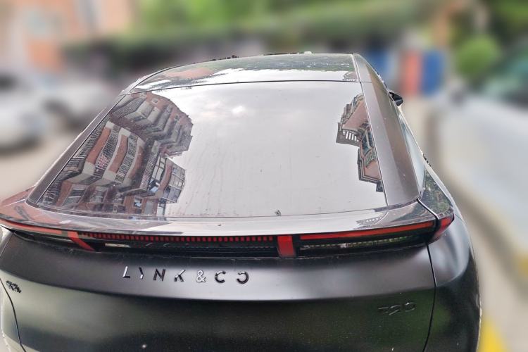 Used Lynk & Co Z20 2025 530 km Range Rear-Drive Max "Chasing the Sun" Edition