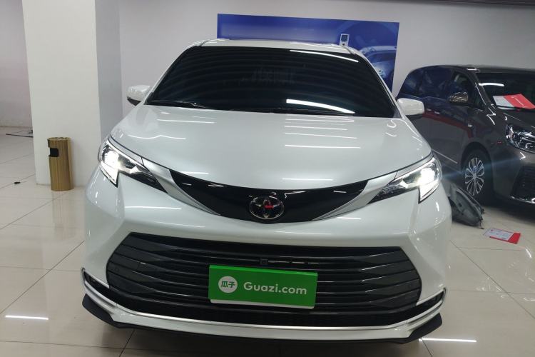 Used Toyota Sienna 2024 2.5L Hybrid Four-Wheel Drive Prestige Edition