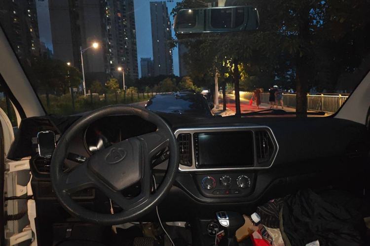 Used CHANGAN KAICHENG Ruixing EM80 2024 Comfort-Style 6-Seater 41.86 kWh