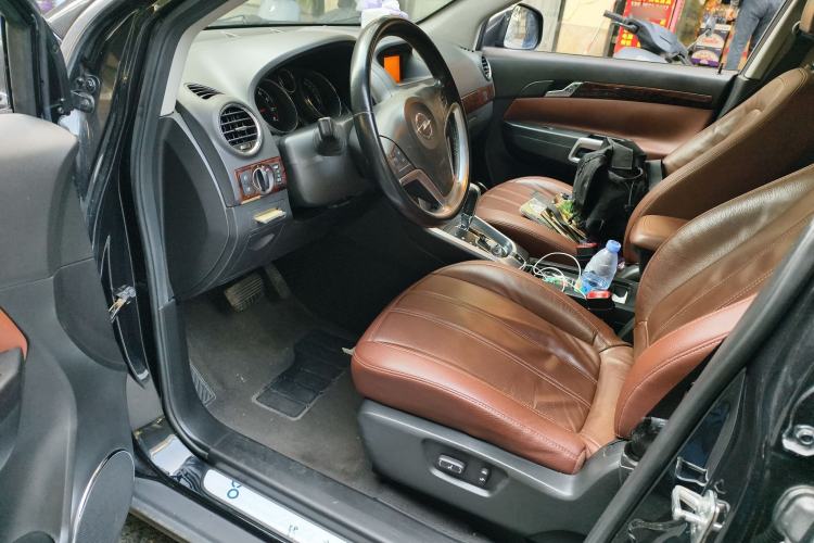 Used Opel Antara 2012 2.4L Two-Wheel-Drive Comfort Edition