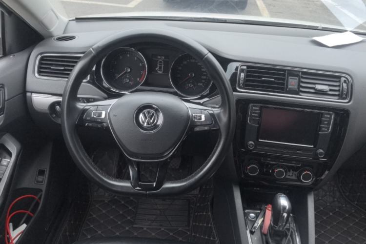 Used Volkswagen Sagitar 2018 280TSI DSG Ignite Edition Steering Wheel