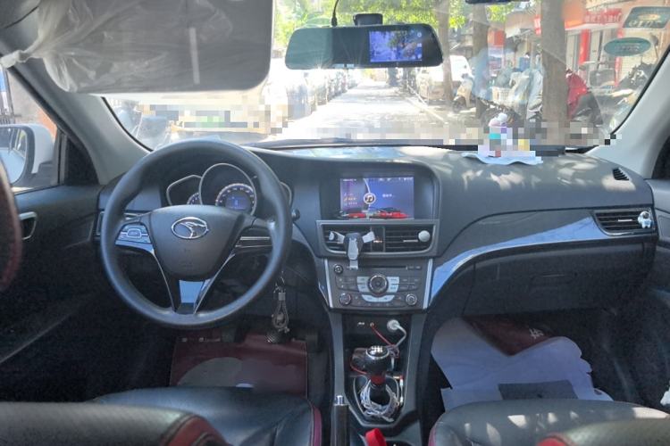 Used Soueast V6 Lingshi 2014 1.5T Manual Qukong Edition
