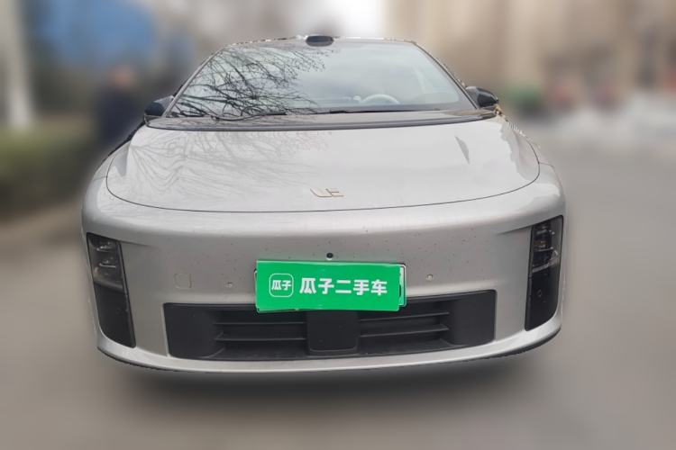 Used Li Auto i6 2025 Model Four-Wheel-Drive Standard Type
