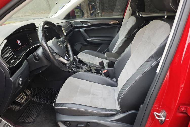 Used Volkswagen Tayron X 2020 330TSI Two-Wheel Drive Luxury Smart Connectivity Version Interior 2