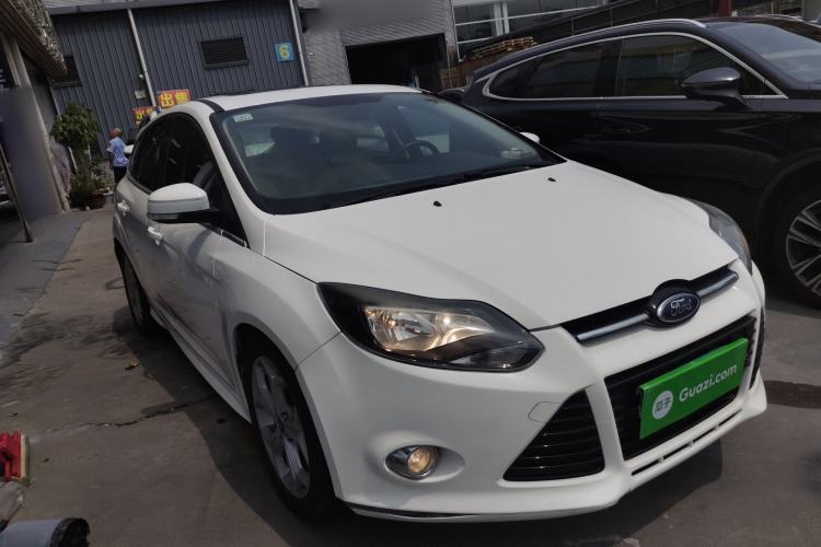 Used Ford Focus 2012 Hatchback 2.0L Automatic Luxury Sport Model
