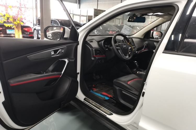 Used Changan CS55 2018 1.5T Automatic Colorful Edition China V Standard
